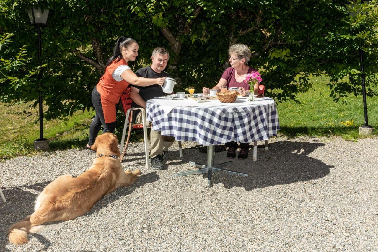 Hotel Gravas Lodge - Das Hotel Fuer Gaeste Mit Hund Vella Exteriör bild